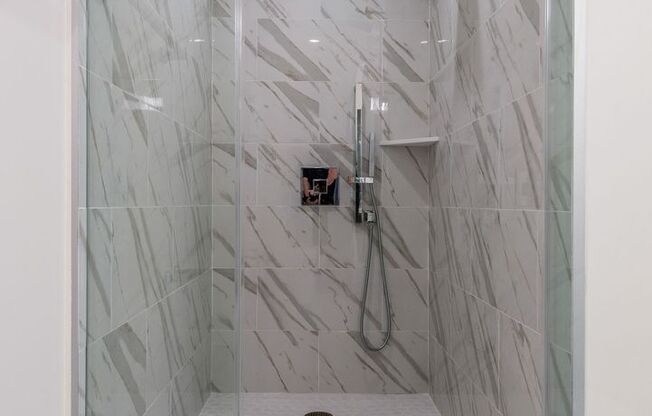 2 beds, 2 baths, 1,299 sqft, $4,250, Unit 204