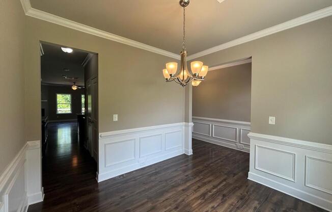 5885 RIDGEDALE CT