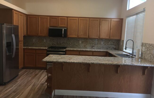 Highly Desirable 2 Story Home In Brookside