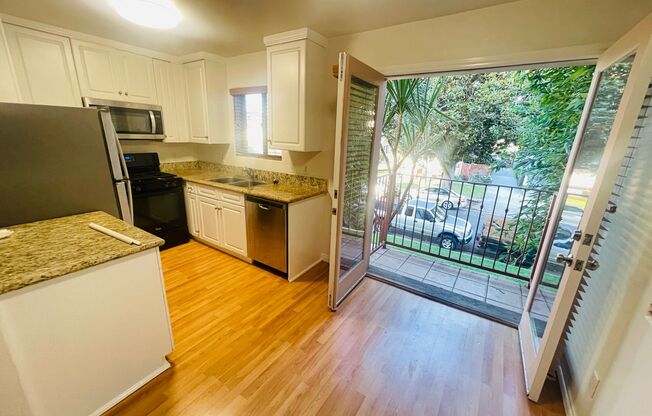 680-2495 CORINTH AVE