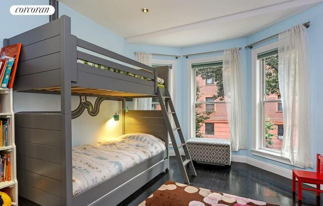 133 STERLING PL