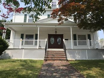 72 Standish Ave
