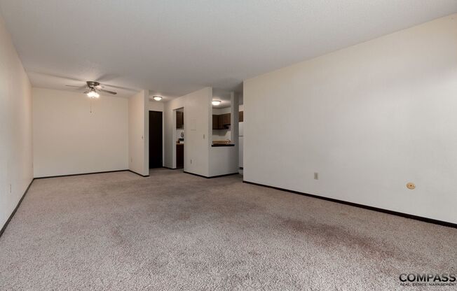 1 bed, 1 bath, 709 sqft, $1,045, Unit 2214-306