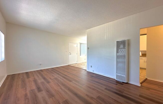 2 beds, 1 bath, $2,195, Unit Unit 1