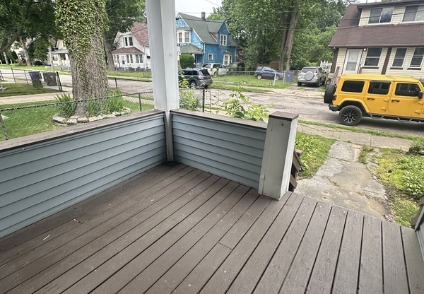 3900 W 17 ST