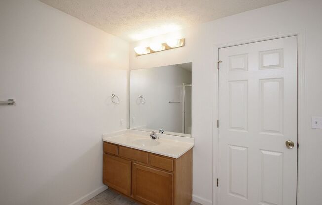 2 beds, 2 baths, 1,650 sqft, $2,135