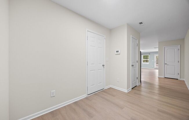 Beautiful 3-bed, 2.5 bath townhome in Catawba River Plantation of Charlotte!