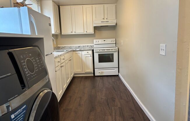 1 bed, 1 bath, $950, Unit Lower