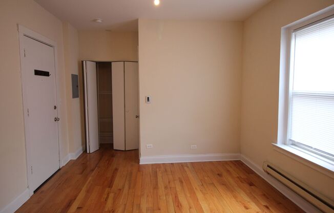 Studio, 1 bath, $1,000, Unit 406