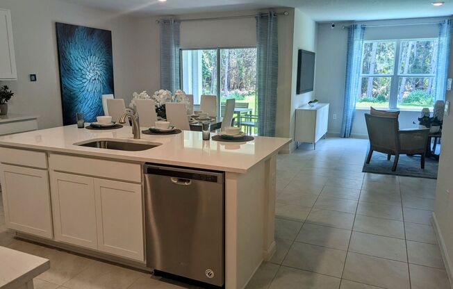 SPACIOUS 4 BEDROOM, 2 BATH HOME, CONVENIENTLY LOCATED