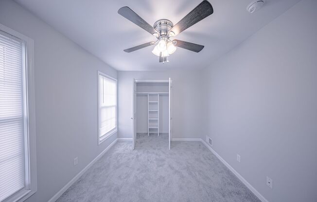 2 beds, 1 bath, 925 sqft, $1,650