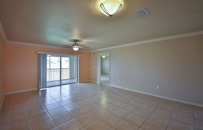 2 beds, 2 baths, $1,795, Unit Unit #205