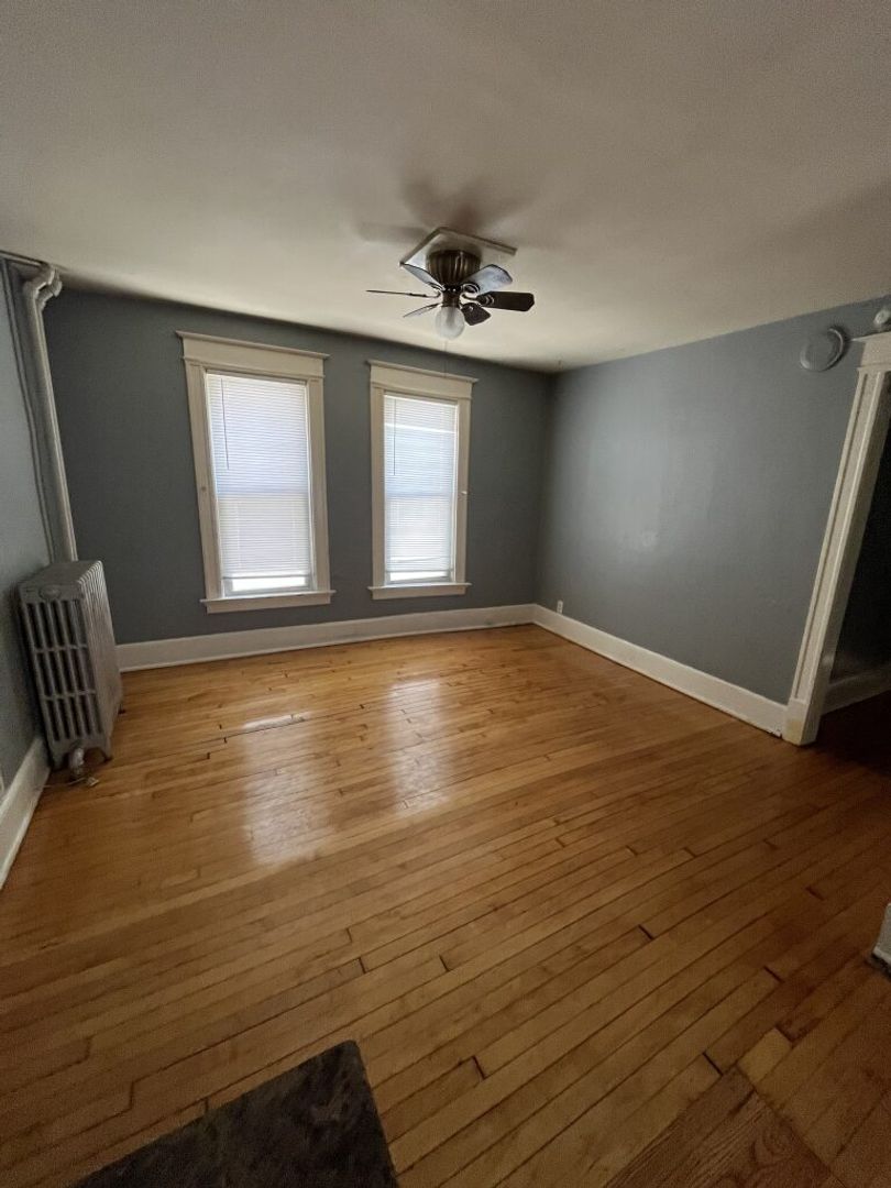 Charming 2-Bedroom Gem in the Heart of Milwaukee’s East Side