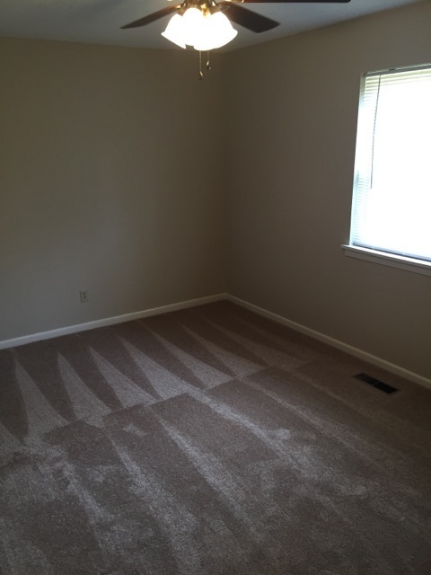 2 beds, 1 bath, 1,200 sqft, $775