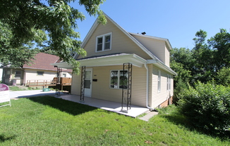 3 beds, 2 baths, $1,445