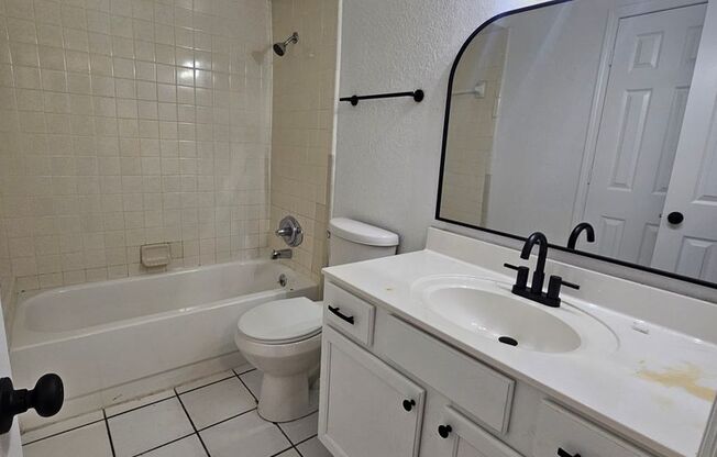 3 beds, 2 baths, 1,200 sqft, $1,450, Unit 518