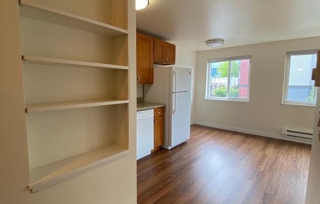 1 bed, 1 bath, 475 sqft, $1,495, Unit 305