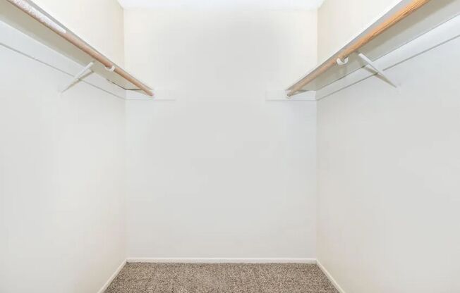 2 beds, 1 bath, 950 sqft, $1,445, Unit 26