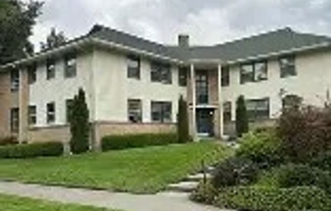 The Lee Apartments