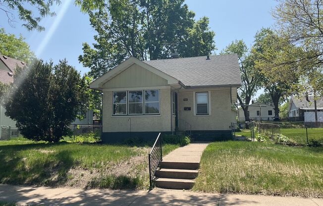 2 beds, 1 bath, $1,725