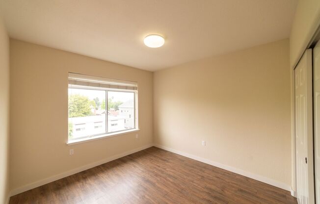 1 bed, 1 bath, $2,695, Unit Stranda Apartments - 1Bedroom 2027 - 2028