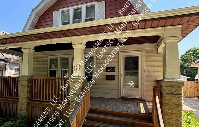 6517 Milwaukee Ave