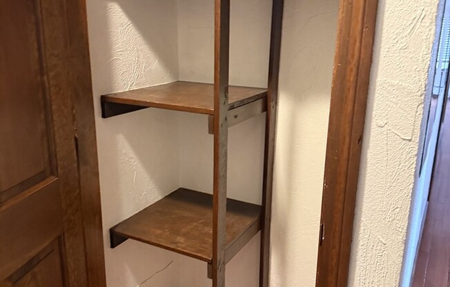 2 beds, 1 bath, $2,650, Unit 4