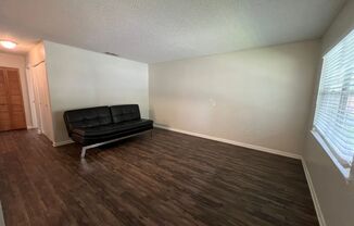 2 beds, 2 baths, $1,375, Unit 1357 KINGSLEY 9C