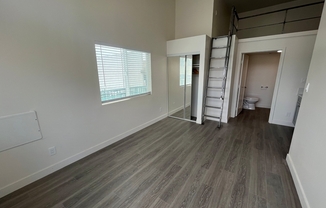 136 W SAN YSIDRO BLVD