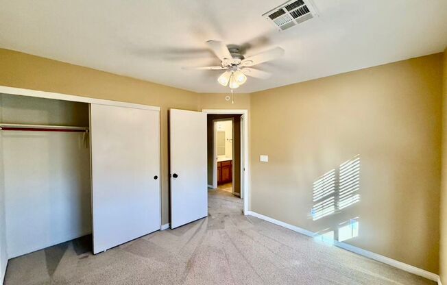 3 beds, 2.5 baths, $1,800