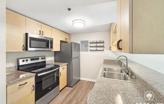 2 beds, 1 bath, $2,850, Unit Unit 710