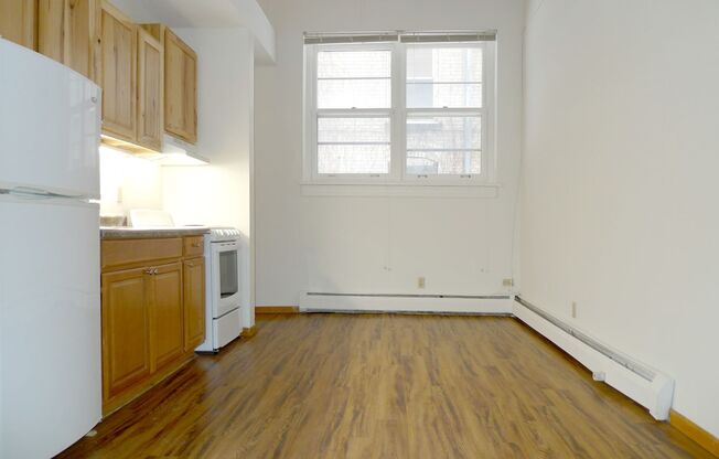 1 bed, 1 bath, 410 sqft, $1,195, Unit 16 - 104