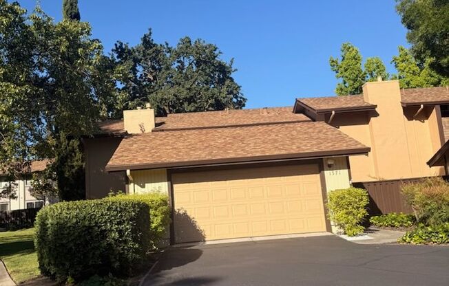 Welcome to this beautiful townhouse located in Walnut Creek-Countrywood 3 bedroom 2.5 Bath