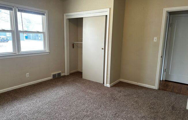 1 bed, 1 bath, 700 sqft, $1,125, Unit Unit 1