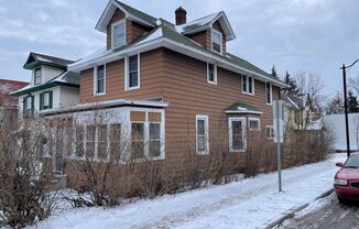 Duluth MN 4-Bedroom - 2-Bath - Single Family Home