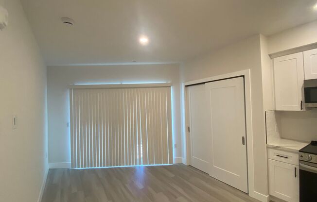 Studio, 1 bath, 513 sqft, $1,925, Unit 407