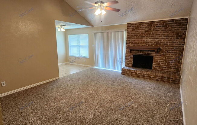 2204 OAK HL DR