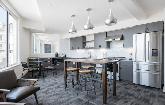 Bell View Apartments – Modern Living in North Capitol Hill