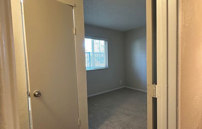 2 beds, 2 baths, $1,550, Unit 01