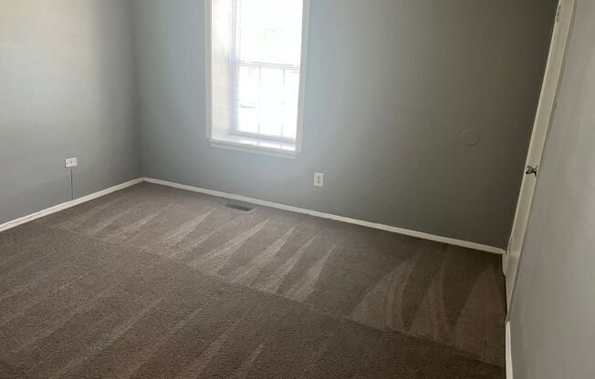 2 beds, 1.5 baths, 1,002 sqft, $1,210, Unit 617