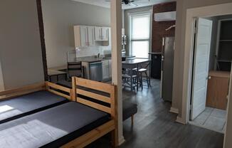 205 W BRECKINRIDGE ST