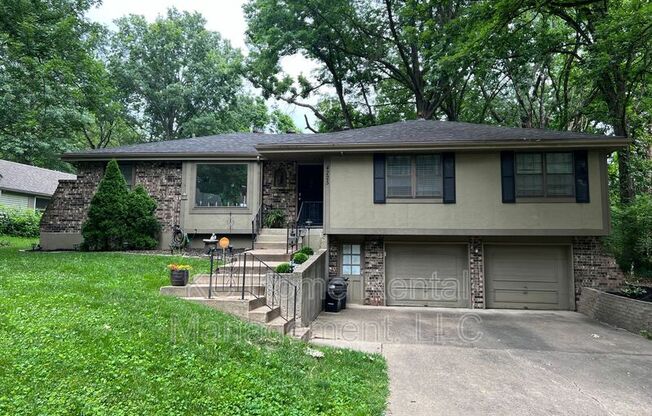 4225 GRAND AVE
