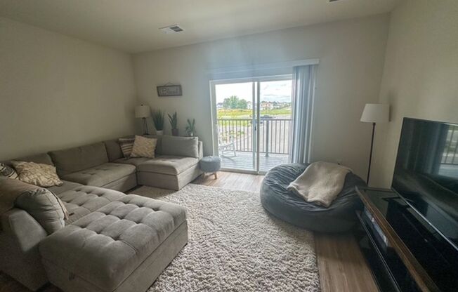 1 bed, 1 bath, 852 sqft, $1,400, Unit 143-424