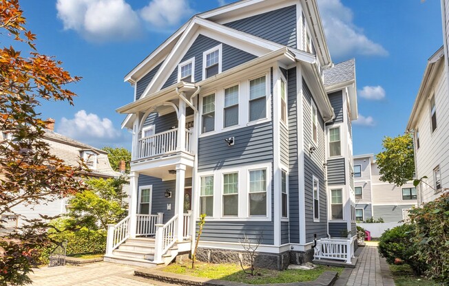13 PIERCE ST