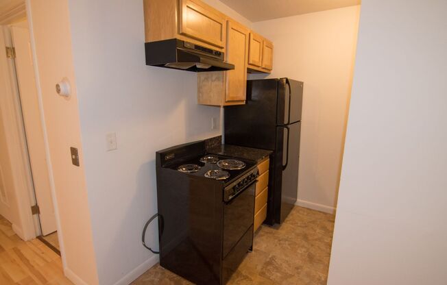 Studio, 1 bath, $950