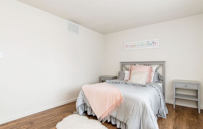 3 beds, 1.5 baths, 1,100 sqft, $1,350