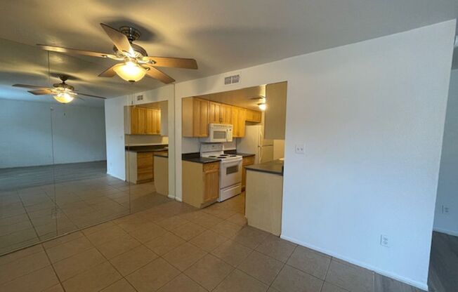 2 bdrm 1.5 bath. South Scottsdale (McDowell & Granite Reef)