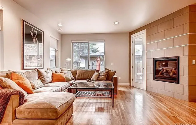 STUNNING 3-LEVEL LUXURYTOWNHOME NEAR SLOAN'S LAKE! ROOFTOP DECK + 2-CAR GARAGE!