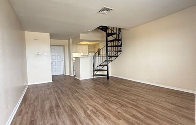 2 beds, 1 bath, 790 sqft, $950, Unit H202