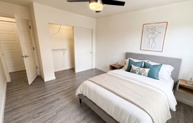 3 beds, 1 bath, $2,895, Unit R-412